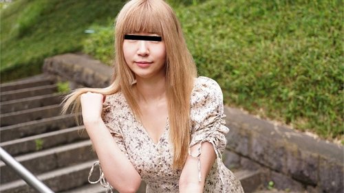 Ungeschnittenes Amateur-Girl: Sexsüchtig für den ersten Pornoauftritt