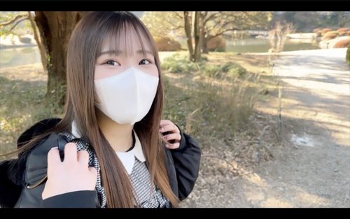 로리 얼굴 G컵 순진 소녀, 첫 질내 사정 신음: "안에 싸지 마"