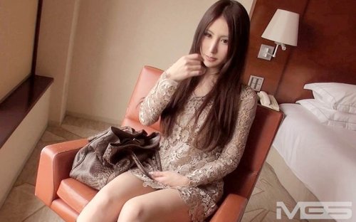 SIRO-1777 Amateur AV Shooting: Malaking Dibdib na Ate na Payat sa Thigh-High Stockings