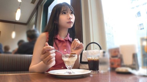 Penyambut Tetamu Cantik Terlalu Sensitif, Hampir Pengsan